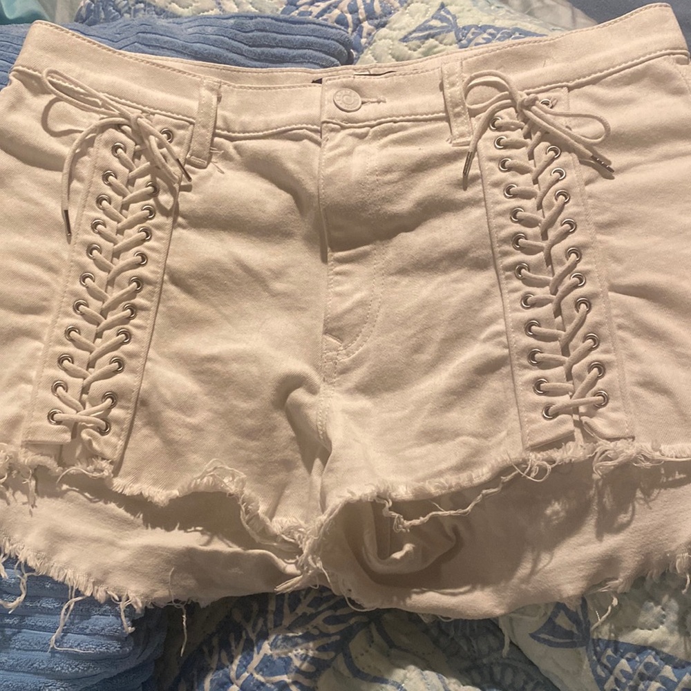 🤍EXPRESS Shortie Denim Shorts🤍